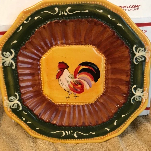 Hand-Painted 12.25” Decorative Rooster Plate in Excellent Condition!