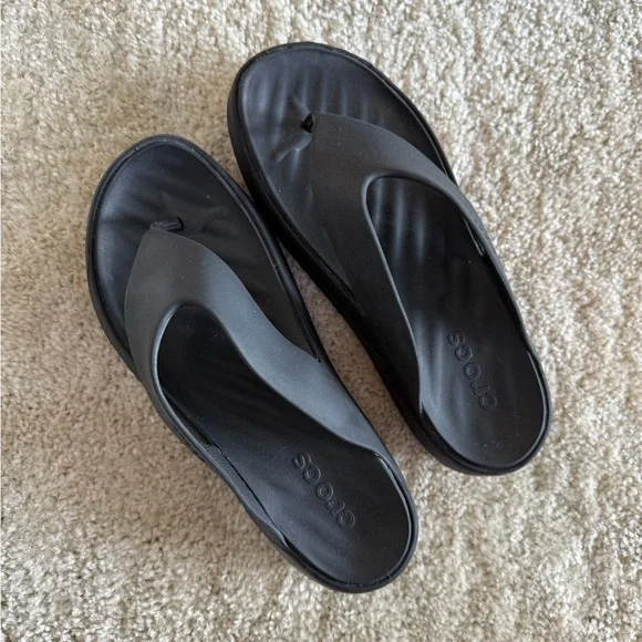 CROCS Black Platform Flip Flops