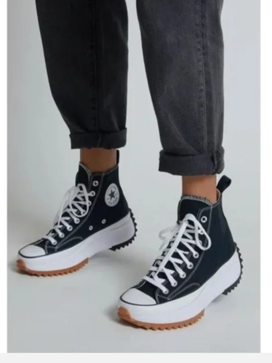 Converse Run Star Black/white High-Top Platform Sneakers. Size 9.5 Women 7.5 Men