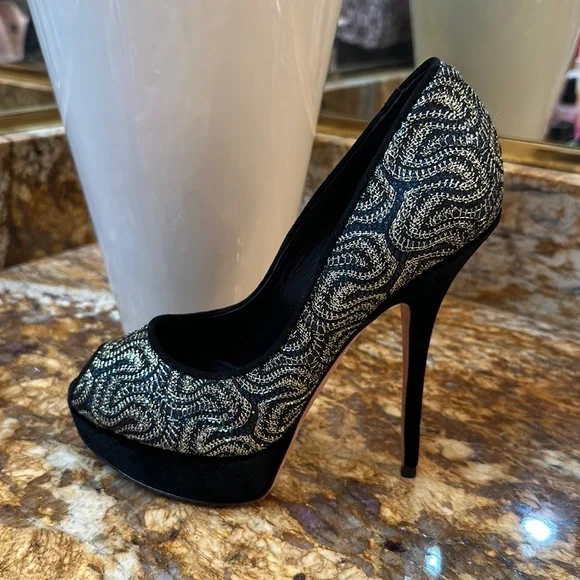 Sebastian Milano size 6 o37 made in Italy woman black/gold excellent condition