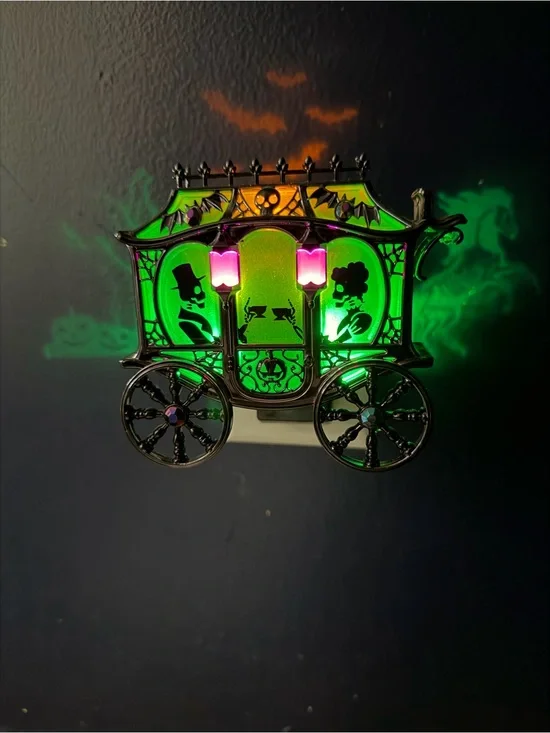 Bath & Body Works Green and Purple Haunted Carriage Wall Nightlight