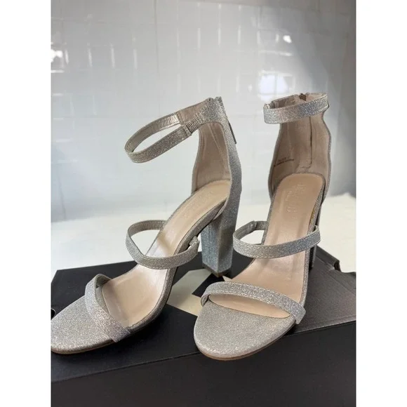 Davids Bridal Callista‎ Silver Glitter Block Heel Sandals Ankle Strap Size 7