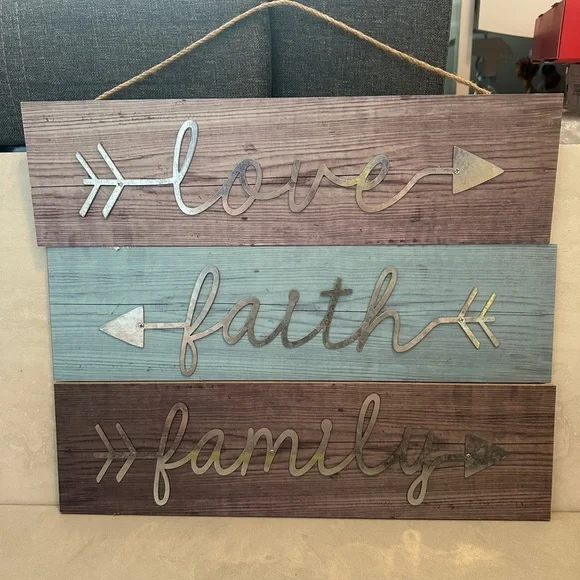 Rustic Farmhouse Wall Sign Love Faith Family Wood Metal Hanging
