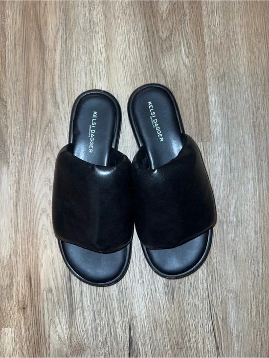Kelsi Dagger Black Padded Slide Sandals