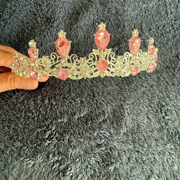 NWOT Gold pink gem tiara