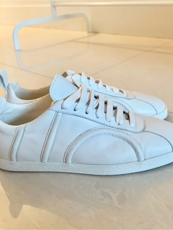 Toteme White Leather Low-Profile Women's Sneaker