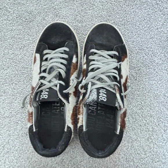P448 Cow Print Pony Hair Tennis Shoes Womens 7 EU 37 Glitter Sneakers Surf Later