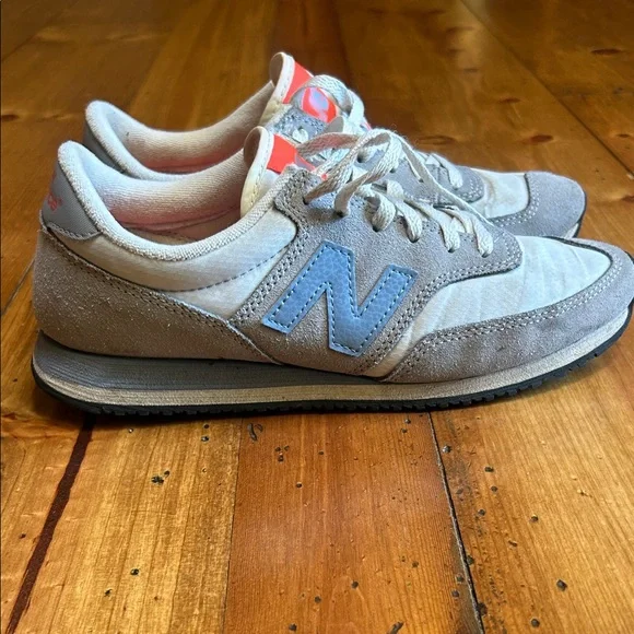 New Balance Gray Suede Sneakers with Light Blue Logo