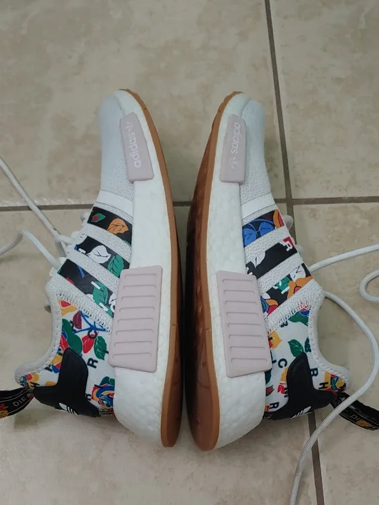 Adidas Rich Mnisi Shoes NMD_R1 Whites Sneakers Women's Size 6