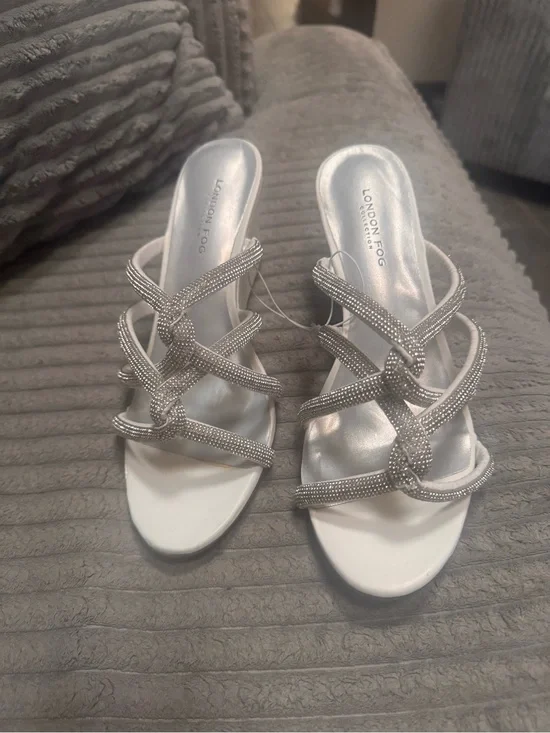 London Fog Silver Knotted Strappy Wedge Sandals - 8.5 W