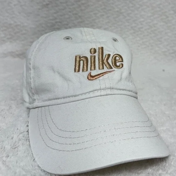 Toddler white Nike hat