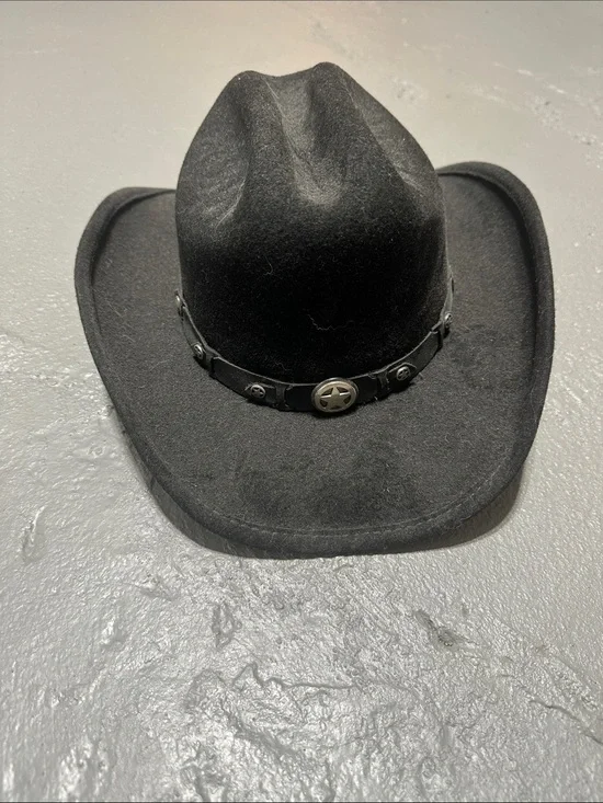 Men's Black Felt Cowboy Hat with Star Concho Band