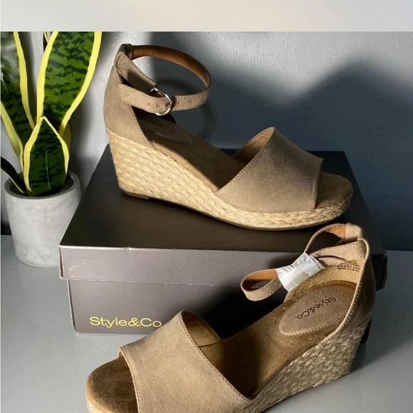 Style‎ & Co. Women's Brown Wedge Sandals