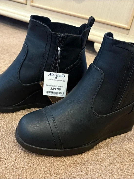 Khombee Black Wedge Ankle Boots