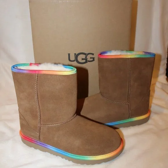 NIB UGG WOMEN'S CHESTNUT SUEDE SHEARLING CLASSIC SHORT‎ BOOTS PINK PURPLE