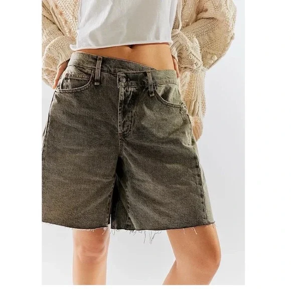 We The Free Shorts Women 26 Grey Boomerang High Rise Long Crossover Waist Denim