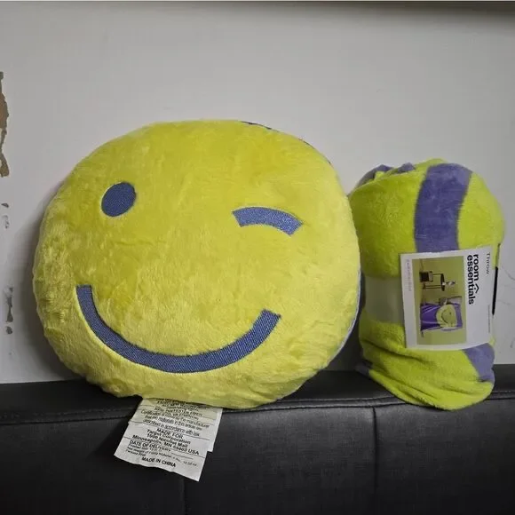 Smiley Chartreuse Throw Pillow & Blanket Set Flutter Plush Room Essentials Emoji