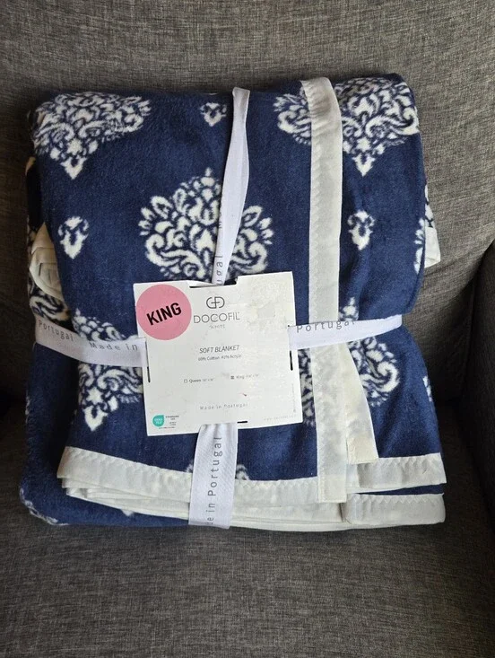 Docofil White King Size Blanket
