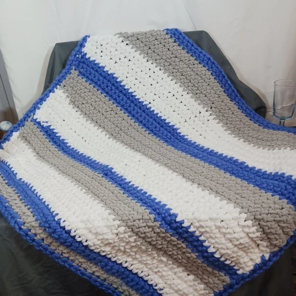 Handmade Crochet Baby Blanket 29x36