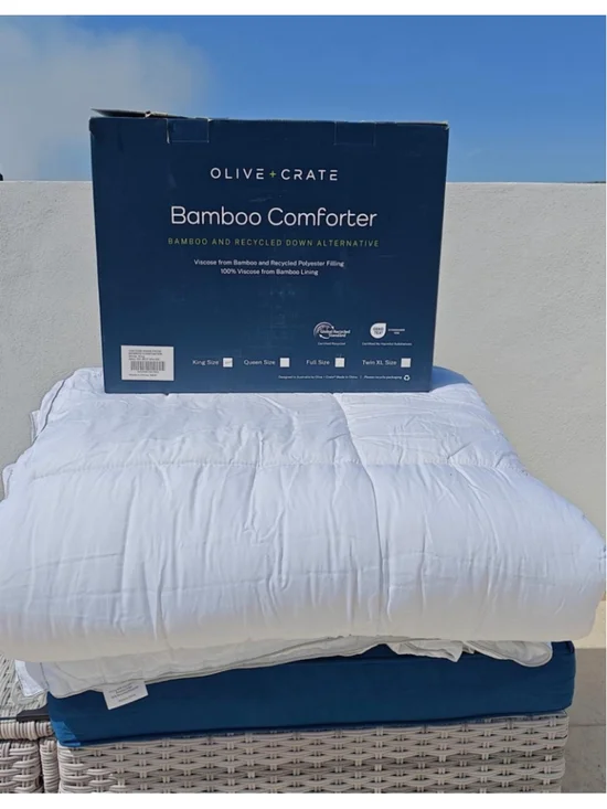 Olive Crate Viscose from Bamboo QUEEN Cooling Comforter Duvet Insert [DISPLAY]
