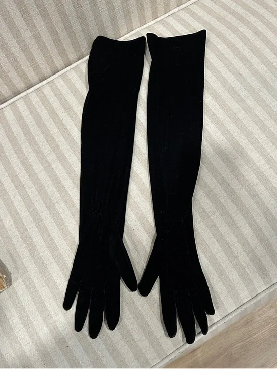 Classic Black Velvet Opera Gloves for Women