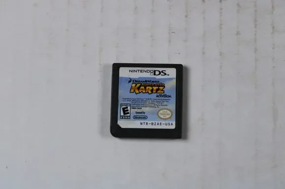 DreamWorks Super Star Kartz (Nintendo 3DS, 2011) Authentic, game cart only
