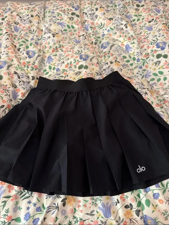 ALO Yoga Black Circle Skater Skirt