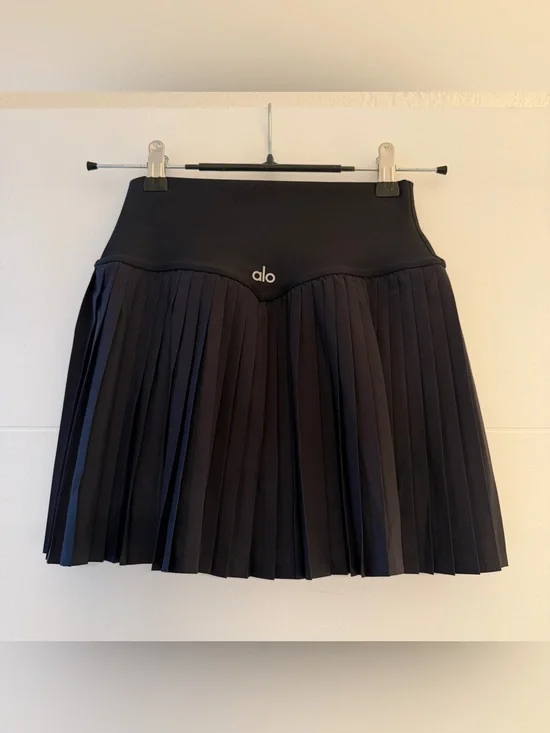 ALO Yoga Black Pleated Performance Mini Skirt