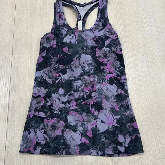 Lululemon top