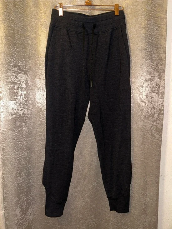 Lululemon Ready To Rulu Mid-Rise Jogger, size 4 Activewear Athleisure Dark Gray