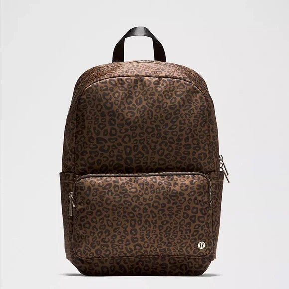 Lululemon Everywhere Backpack 22L Metal Hardware- LPOK/GOLD