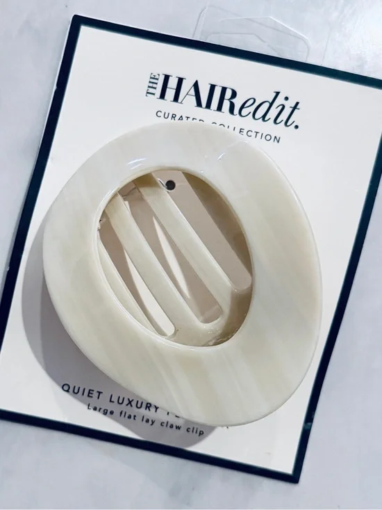 The HAIRedit Quiet Luxury Flat Clip Large Flat Lay Claw Clip