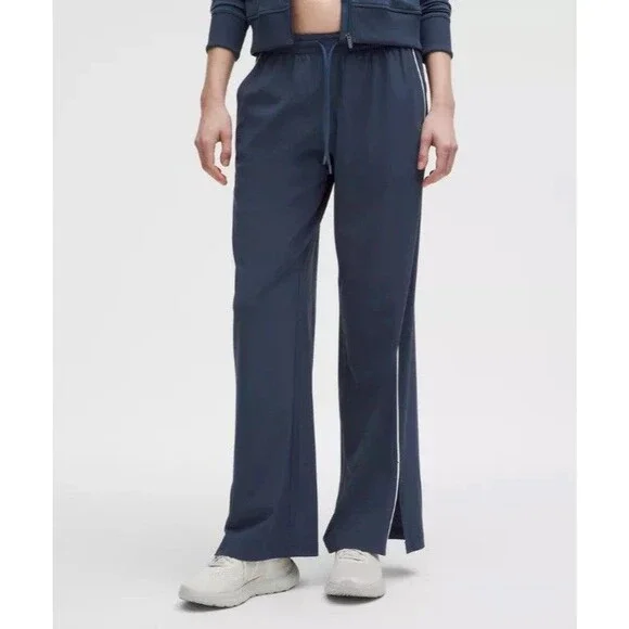 Lululemon Court Rival Wide-Leg Track Pants Size 12 NWT Club Navy White Trim