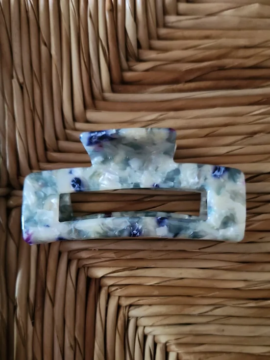 NWOT Acetate Hair Clip 4 inches