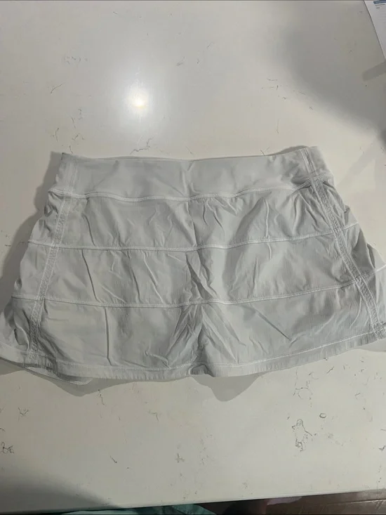 LuluLemon White Athletic Skort - Lightweight Performance Shorts