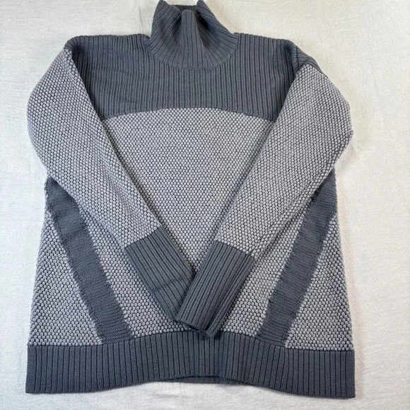 Lululemon Women's 100% Merino Wool Mock Neck Sweater Size 8
