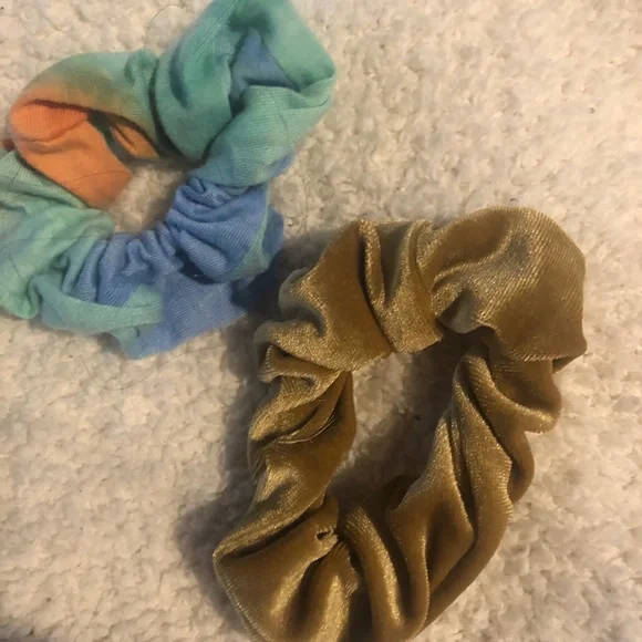 American Eagle Scrunchies 🤍