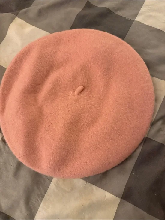 Classic Soft Pink Wool Beret for Women