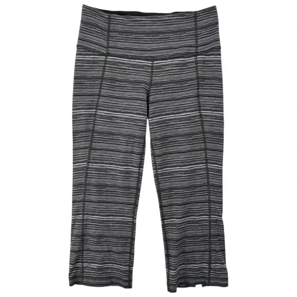 Lululemon Size 8 Cropped Leggings Back Slit Hem‎ Gray Stripe Yoga Pants