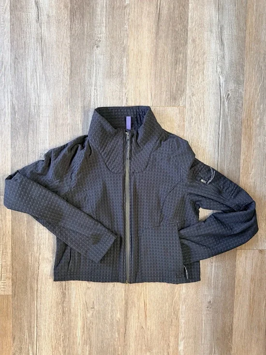 LULULEMON Soft-shell Crop Jacket