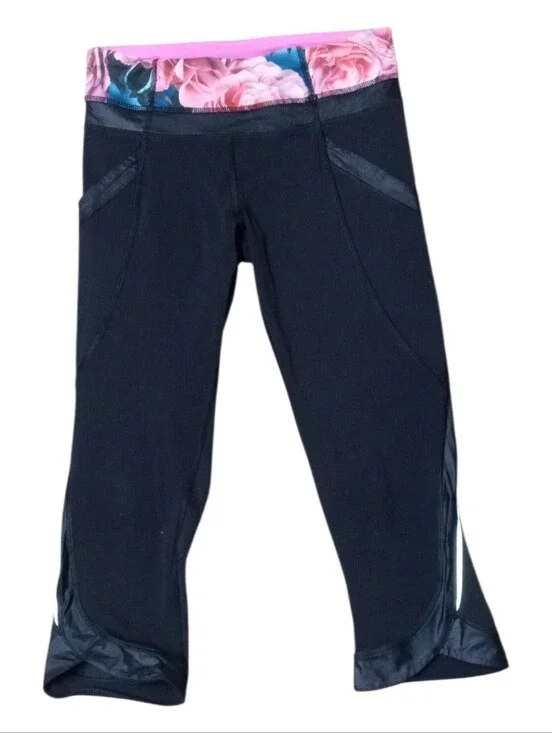 Lululemon Rose Floral Waistband Satin Trimmed Capri Leggings Size 4