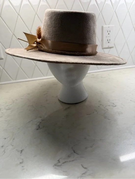 Women’s  Taupe Wide-Brim Felt Fedora with Ribbon and Feather