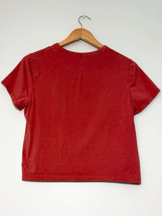 Lululemon Cropped Tee