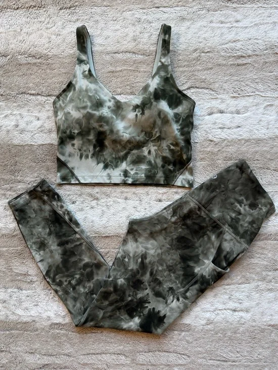 Lululemon Matching Set Align High-Rise with Pockets 25