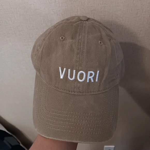 Vuori Hat Khaki Strapback  Outdoors Hiking Cotton Baseball Cap Preppy New No Tag