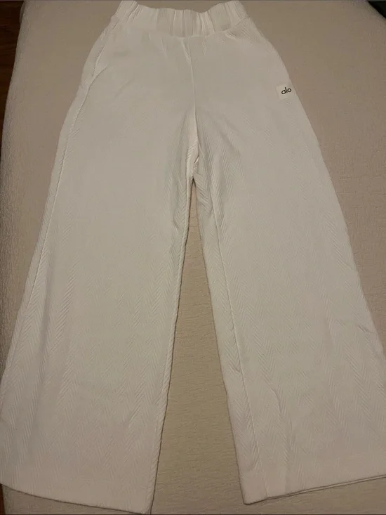 ALO Yoga White Wide-Leg Lounge Pants