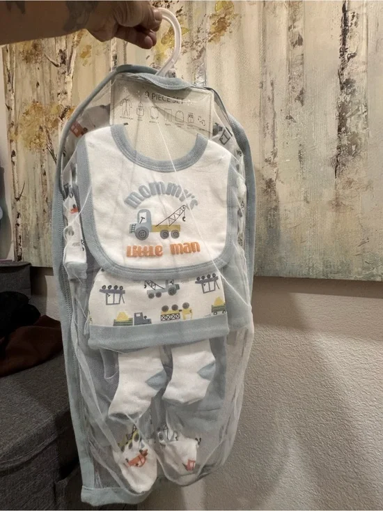 Soft Blue 'Little Man' Bib & Layette Set for Babies