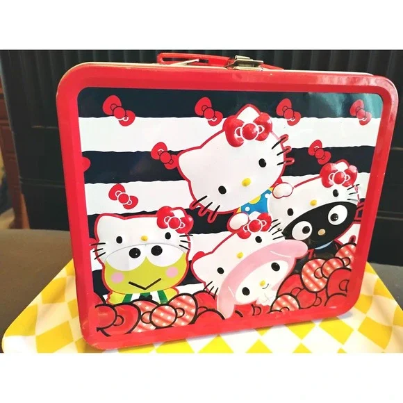 VINTAGE LOUNGEFLY SANRIO HELLO KITTY LUNCHBOX METAL TIN 2010 y2k coquette retro