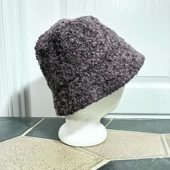 Y2K London Bouclé Bucket Hat Purple Vintage 2001
