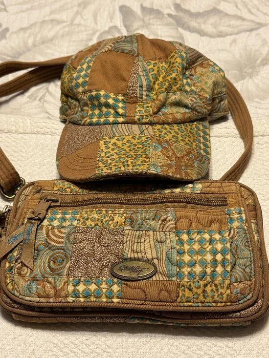 Donna Sharp Baseball Cap & Fannie Pack Set